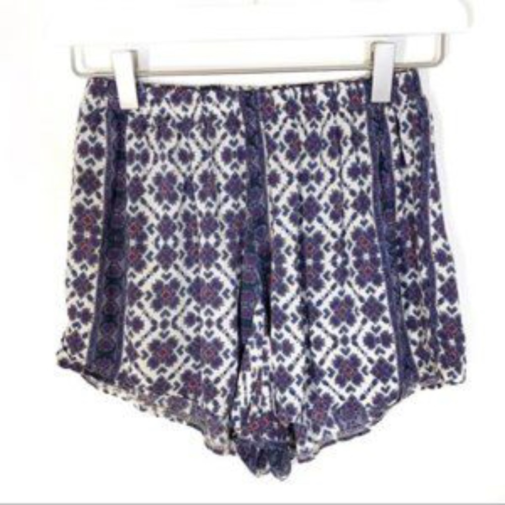 brandy Melville flowy shorts